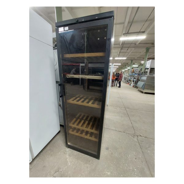 Шкаф холодильный винный VESTFROST VKG 571BR, б/у