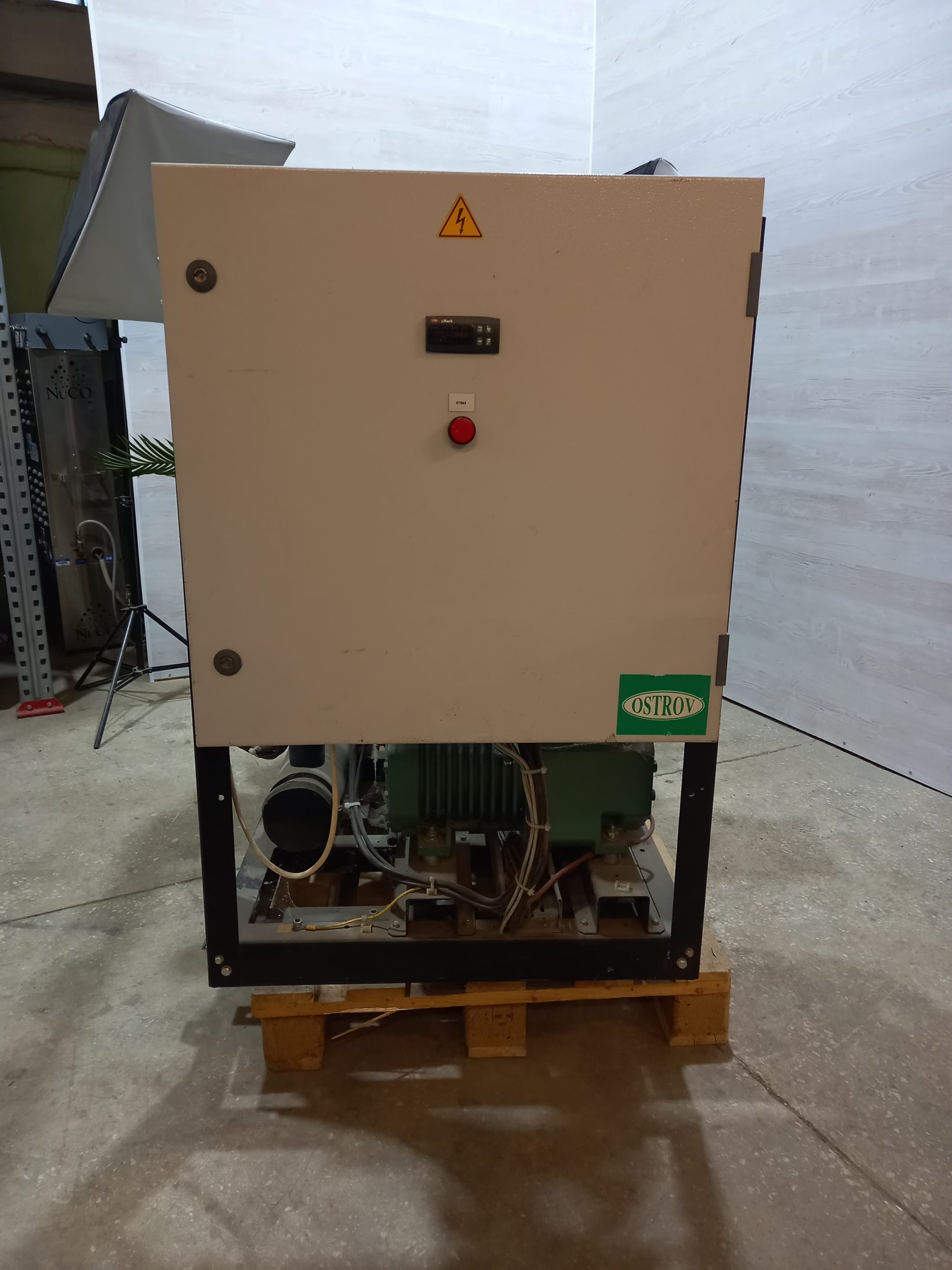 Холодильная централь на базе двух Bitzer 4DC-5,2Y-40S OSTROV AME-L-2x4DC5Y б/у Холодильная централь на базе двух Bitzer 4DC-5,2Y-40S OSTROV AME-L-2x4DC5Y б/у