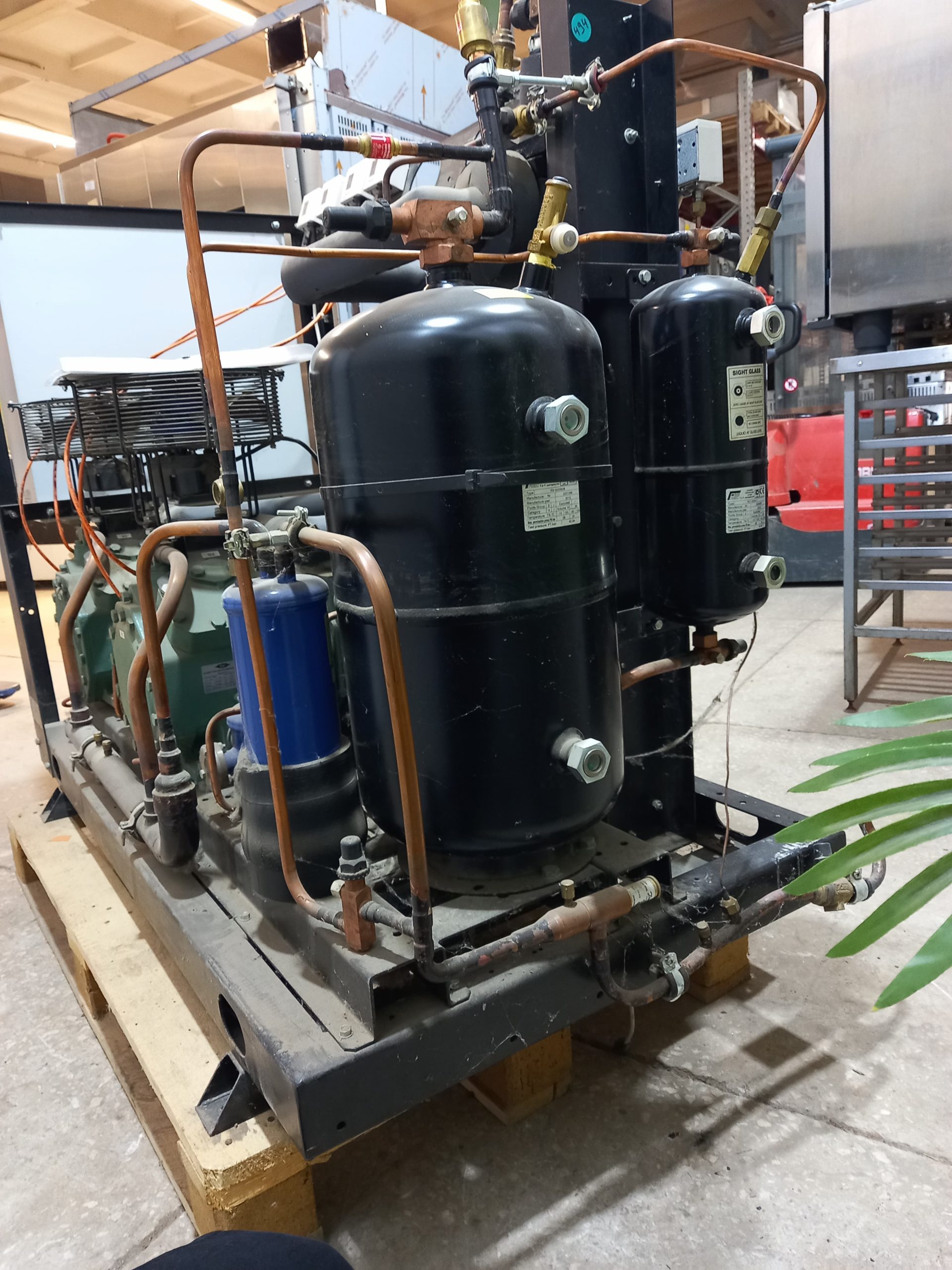 Холодильная централь на базе двух Bitzer 4DC-5,2Y-40S OSTROV AME-L-2x4DC5Y б/у Холодильная централь на базе двух Bitzer 4DC-5,2Y-40S OSTROV AME-L-2x4DC5Y б/у