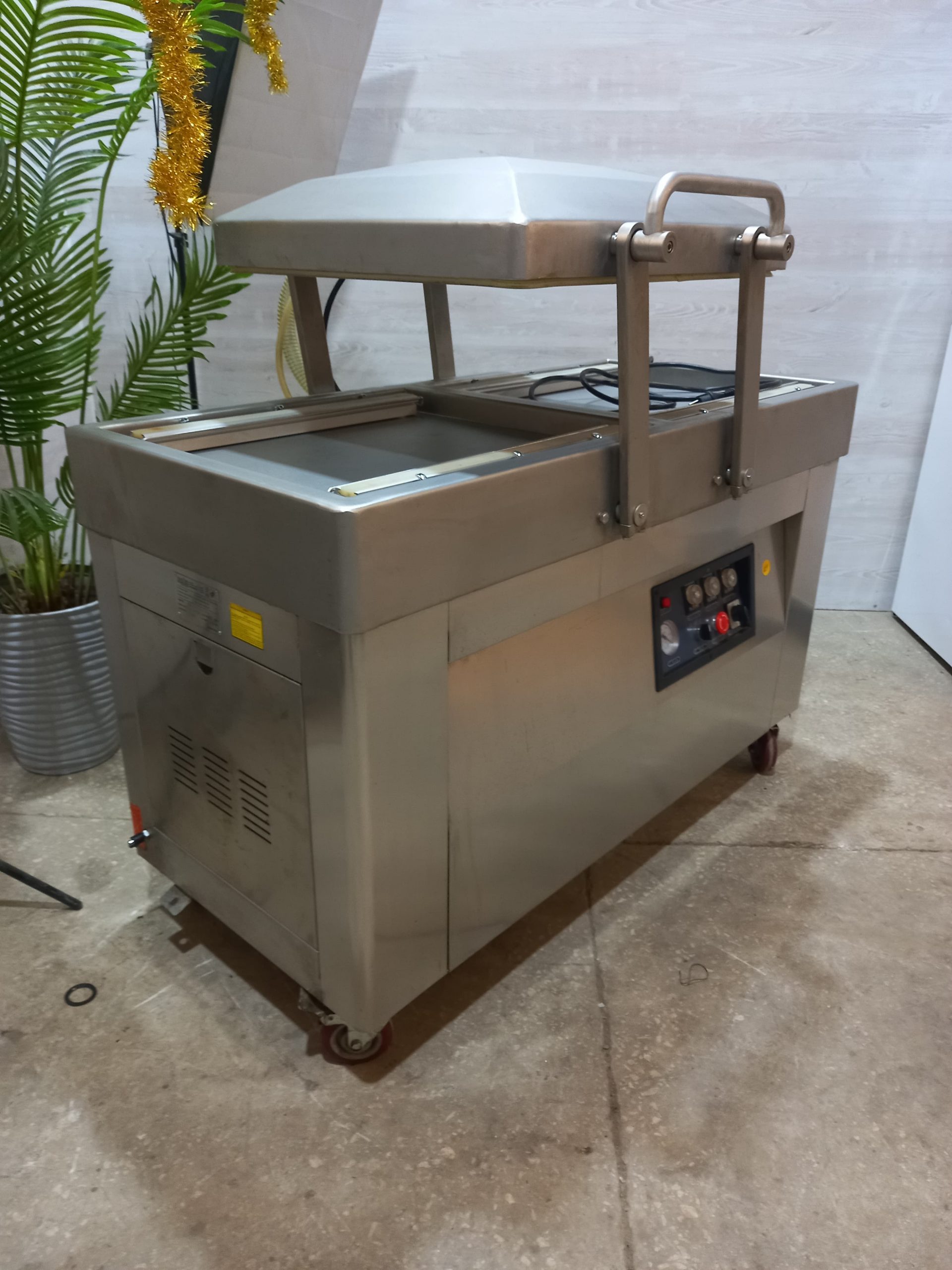 Упаковщик вакуумный Hualian HVC-510S/2A-G б/у Упаковщик вакуумный Hualian HVC-510S/2A-G б/у