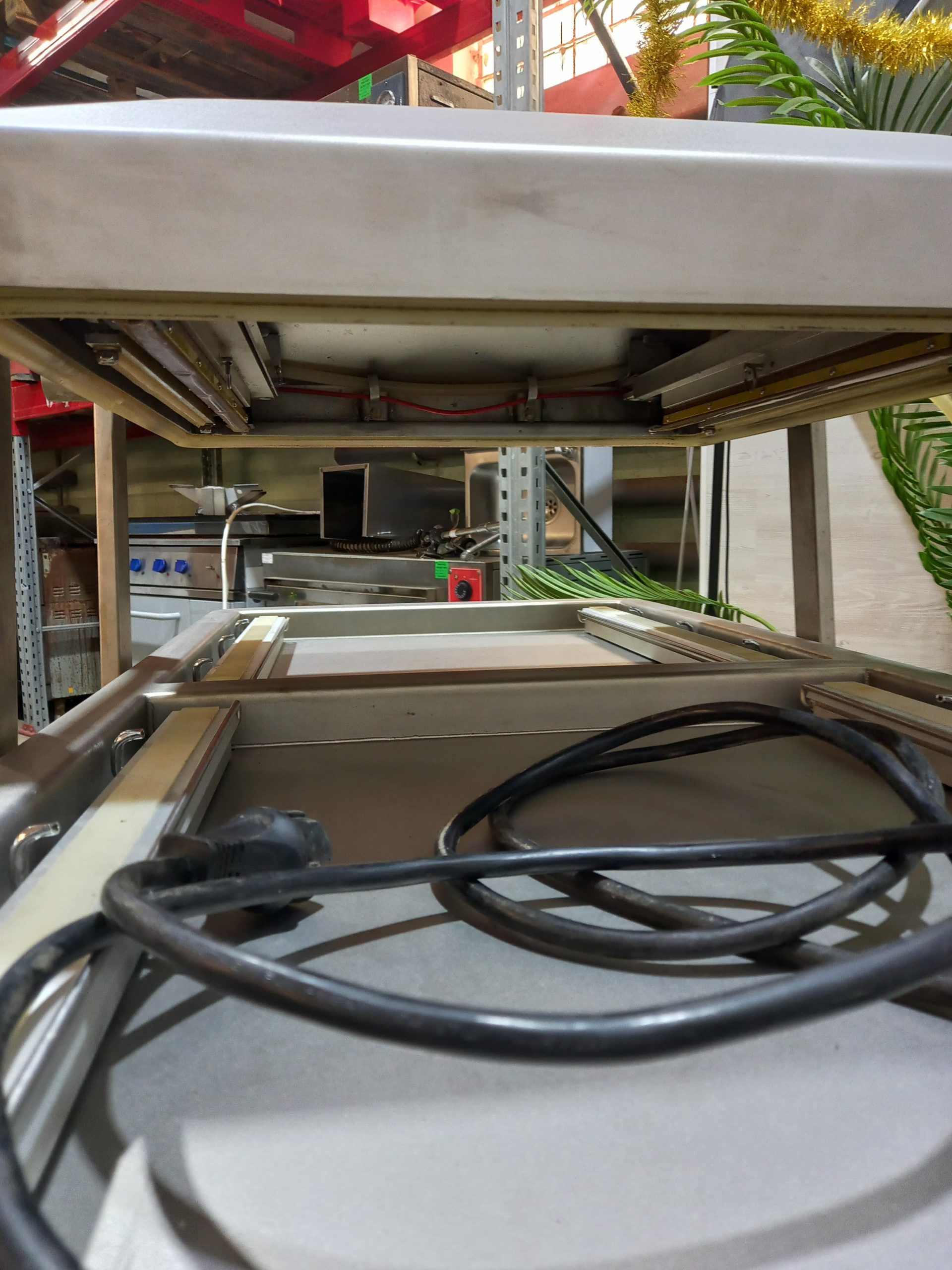 Упаковщик вакуумный Hualian HVC-510S/2A-G б/у Упаковщик вакуумный Hualian HVC-510S/2A-G б/у